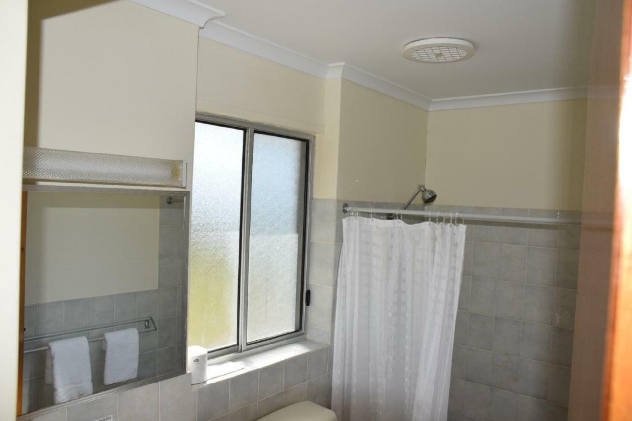 Stansbury Holiday Motel Dış mekan fotoğraf